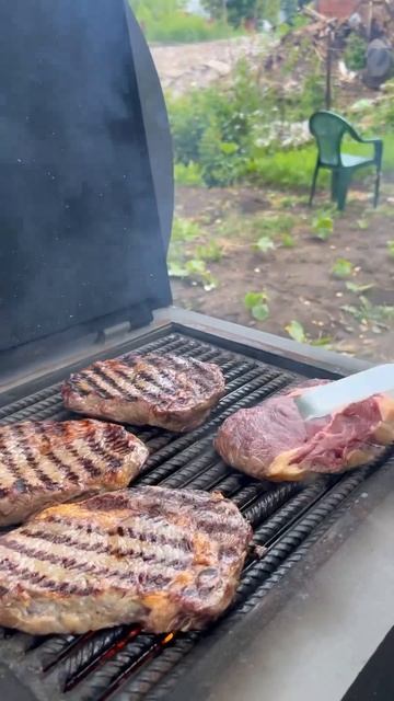 #смокер #еда #брискет #вкусно #кафе #мясо #ресторан #копч смотреть онлайн