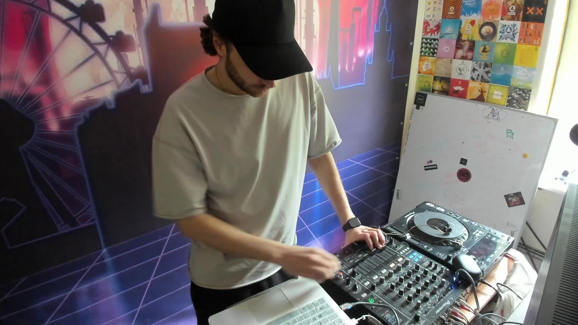 Живые игры 06.05.25 смотреть онлайн