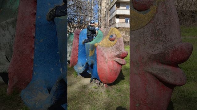 САМАЯ УРОДЛИВАЯ ДЕТСКАЯ ПЛОЩАДКА С РЫБНЫМИ ВСРАТЫШАМИ ИЗ СССР смотреть онлайн