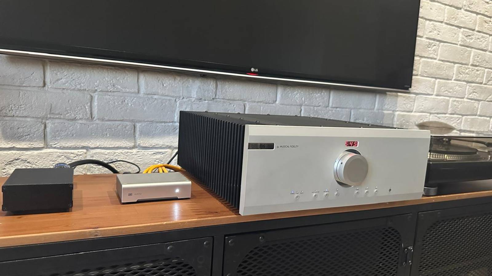 Musical Fidelity M6 500i & Shiit Mani