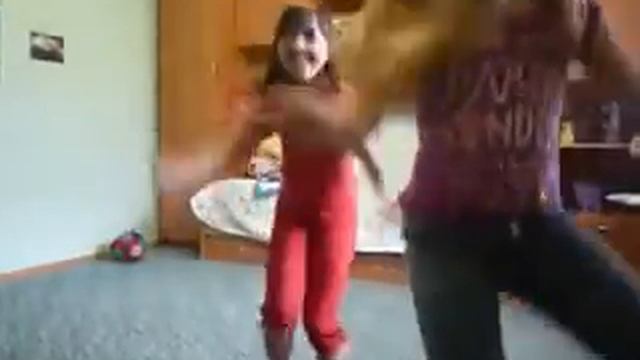 Аня Будовая и Ульяна Дарьенская ТАНЦУЮТ ХАРД БАС