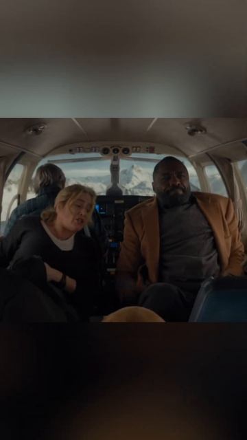 Выжили при падении самолета 😱 #фильм  #топ  #кино