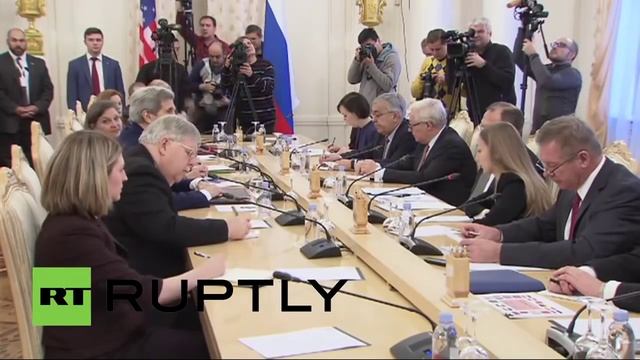 КЕРРИ ПОСЛЕ ВСТРЕЧИ С ЛАВРОВЫМ ЗАГОВОРИЛ ПО РУССКИ смотреть онлайн