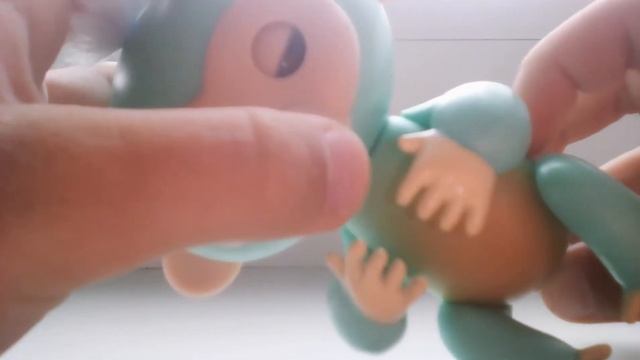 Обзор на интерактивную обезьянку