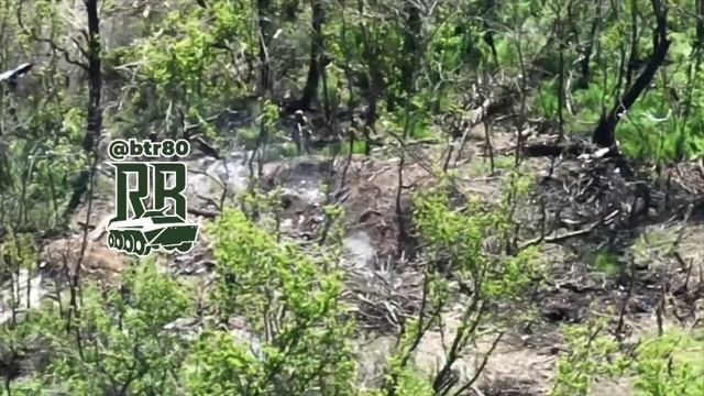 Два бойца из батальона Белые Волки штурманули блиндаж ВСУ смотреть онлайн