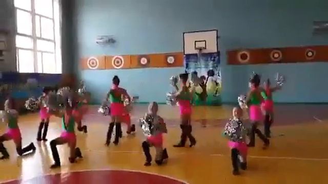 5б ШКОЛА ГИМНАЗИЯ №38 ЧИРЛИДИНГ смотреть онлайн