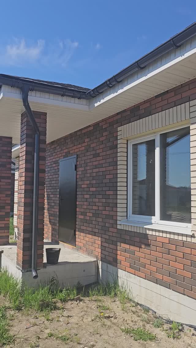 СК Мир Домов 62. Готовый дом. Отделка фасада - кирпич, баварская кладка.