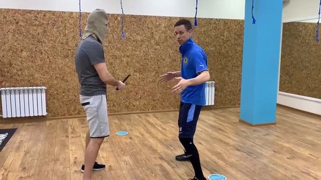 Защита при угрозе ножом. Ударная. Боевой раздел Бян-Кин-До.
