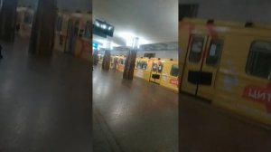 КИЕВ 5 МИНУТ НАЗАД. КИЕВ СЕЙЧАС СЕГОДНЯ. МЕТРО ПОЕЗД ПА?