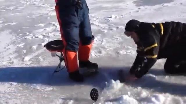 ЛУЧШИЕ ПРИКОЛЫ НА РЫБАЛКЕ смотреть онлайн