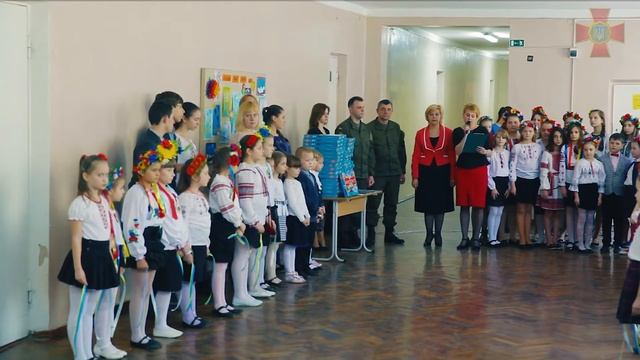 Гвардійці нагородили дітей за творчі малюнки смотреть онлайн