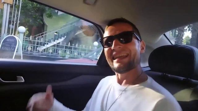 Зачитал в такси за город Сочи)
