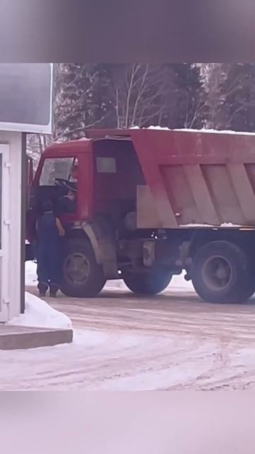 Загрязнение почвы в Екатеринбурге #shorts #экология #екат