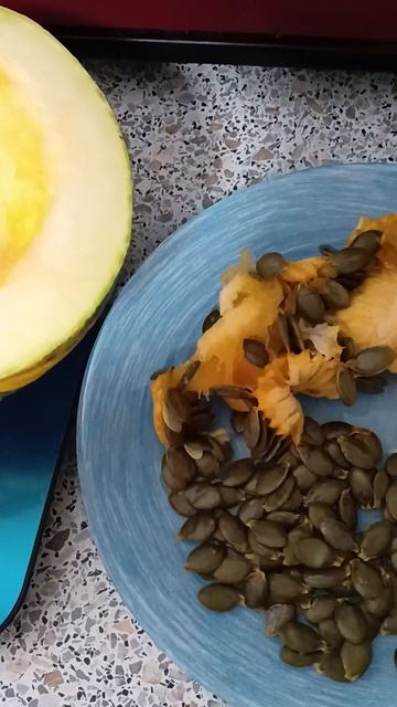 Какая польза от #тыквы, если её вырастить своими рукам? смотреть онлайн