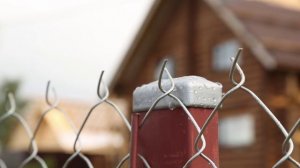 Забор из сетки рабицы, установка забора из сетки рабицы / Обучающий ролик