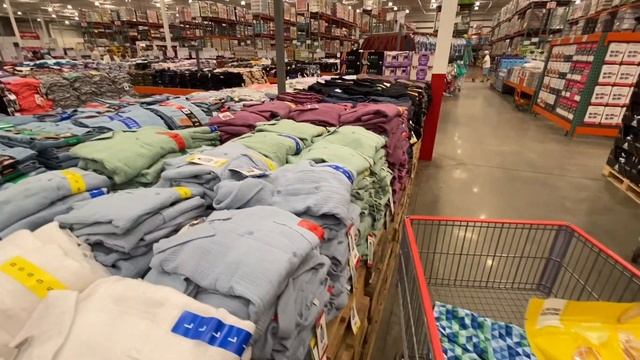 Обзор цен и товаров в магазине Costco/Мое мнение не о всех приезжих иностранцев/Что выбрала я??? смотреть онлайн