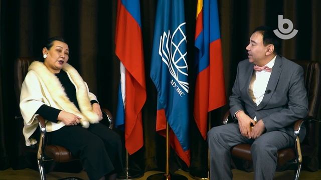 Нюур нюураараа. Чойдонгийн Зэгиймаа смотреть онлайн