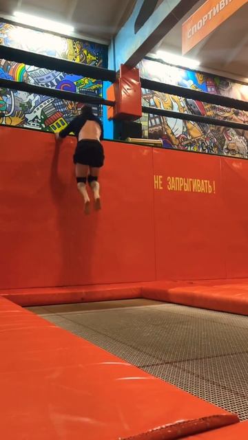 БРАТКИ💪🖤 оценят👌#вау #acrobatics #спорт #батут #сальто #в? смотреть онлайн