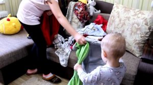 Дети сами ПРИДУМАЛИ РАЗВЛЕЧЕНИЕ! Ирочка и Андрюшка УСТРОИЛИ ПЕРЕПОЛОХ в Доме!  Kids Children