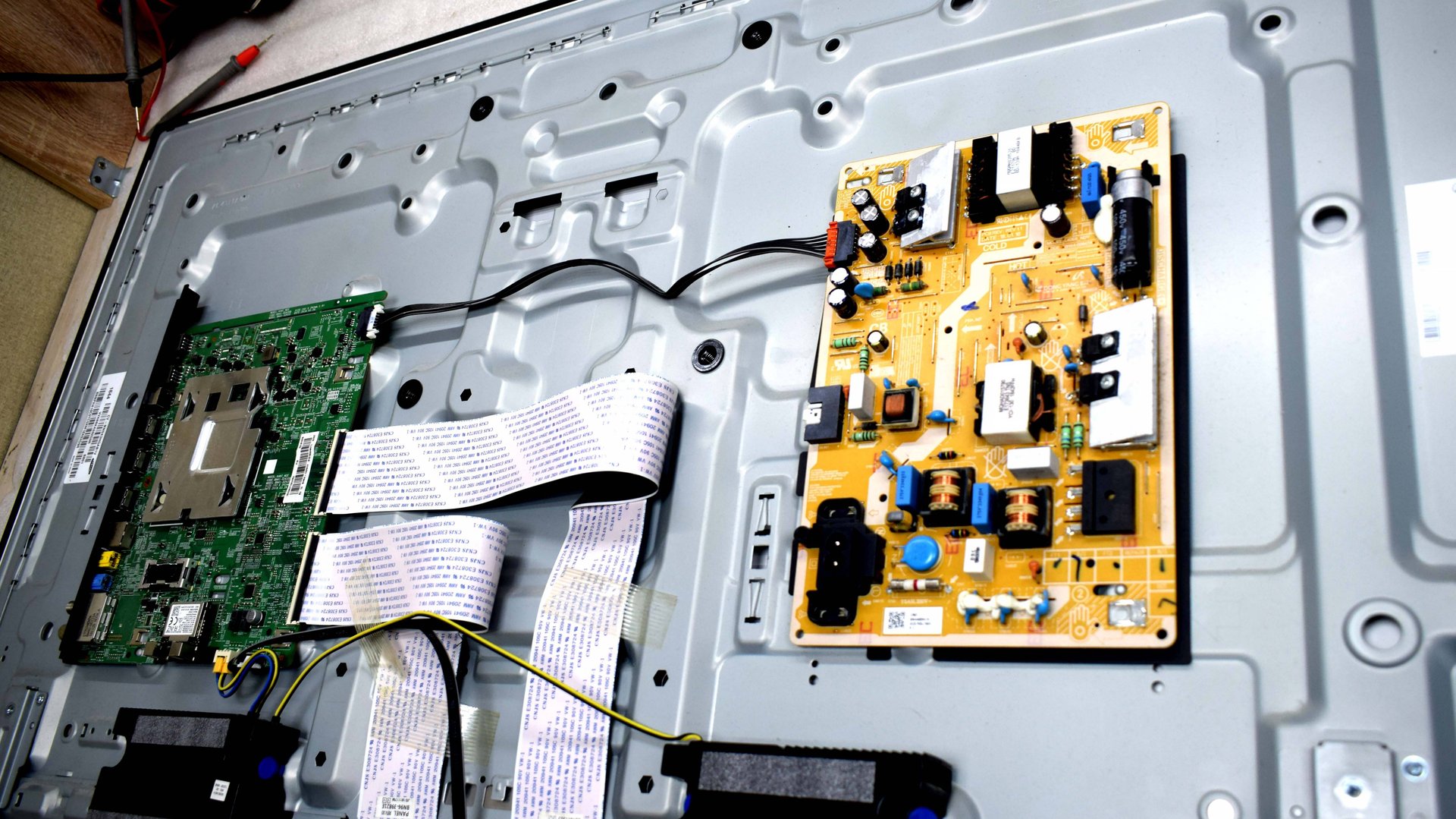 Ремонт телевизора Samsung UE43NU7170 смотреть онлайн