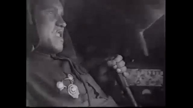 "Крик журавлей". Исполняет хор под управлением С. Ливового, солист Сергей Жигалов