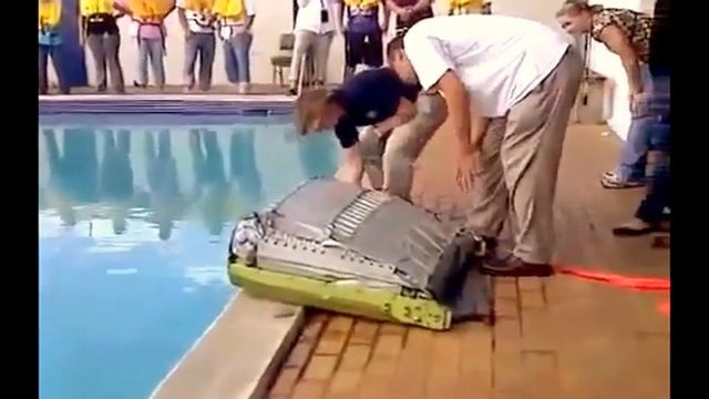 Прикол в бассейне смотреть онлайн