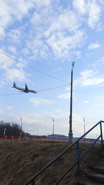 посадка самолёта Boeing 737-800,во Внуково смотреть онлайн