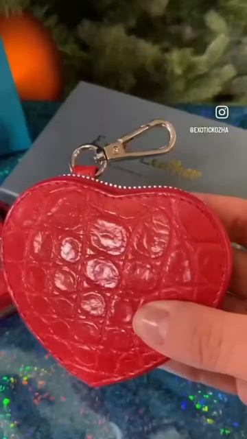 🪙Монетница из натуральной кожи крокодила в виде серд смотреть онлайн