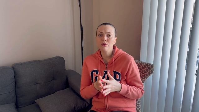 БЕЗОПАСНАЯ КАНАДА?НАПАДЕНИЕ НА УКРАИНКУ В ВИННИПЕГЕ😞 смотреть онлайн