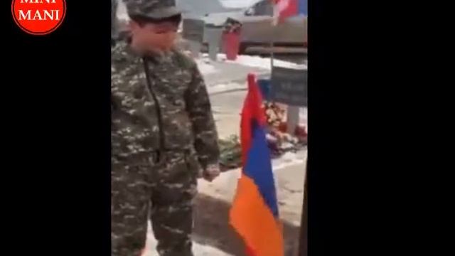 Ребёнок плачет на могиле отца, погибшего в Нагорном Карабахе! смотреть онлайн