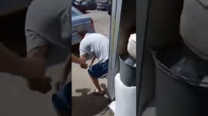 Рот рвёт