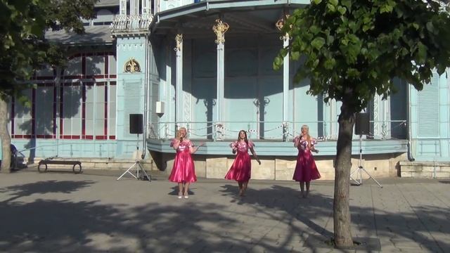 ГДЕ-ТО ЛЕТОМ - ШОУ-ГРУППА 