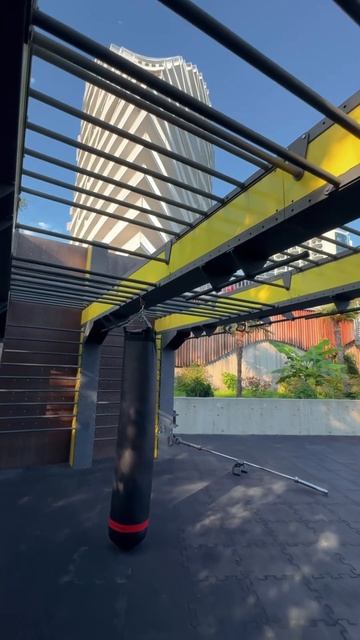 Актёр Гэлакси, есть вся необходимая инфраструктура, а для любителей спорта, воркаут площадка #сочи