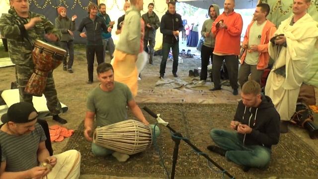 Джанмаштами в Большой медведице. 15.08.2020. Финальный киртан Шривас тхакур прабху. смотреть онлайн