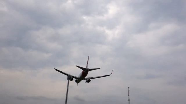 Канада Монреаль съемка посадки самолетов смотреть онлайн