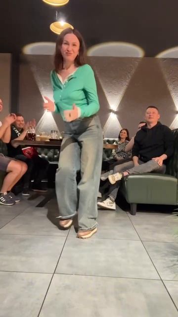 Волейбол в Калининграде. Команда Локомотив. Чемпионы. Бар Fab, пивоваарня. смотреть онлайн