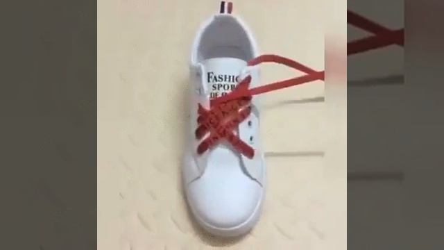 Как завязать шнурки красивым смотреть онлайн