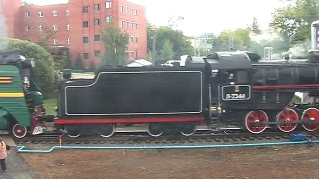 Паровозы на ЭКСПО-1520 2011 г. смотреть онлайн