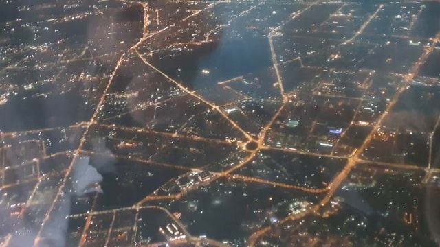 Взлет и посадка, Пулково. Ночной Санкт-Петербург с выс? смотреть онлайн