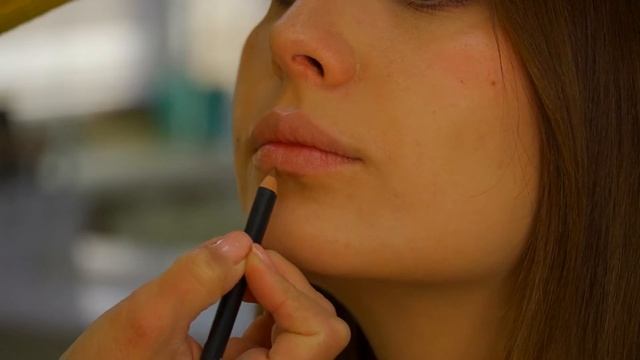 БУТИ BEAUTY: Макіяж губ смотреть онлайн