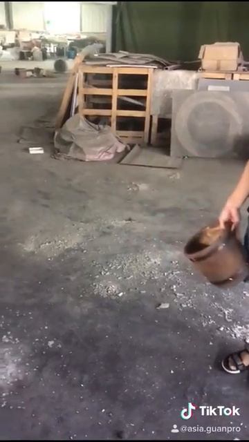 Инспекция фабрики по производству горшков для цветов!