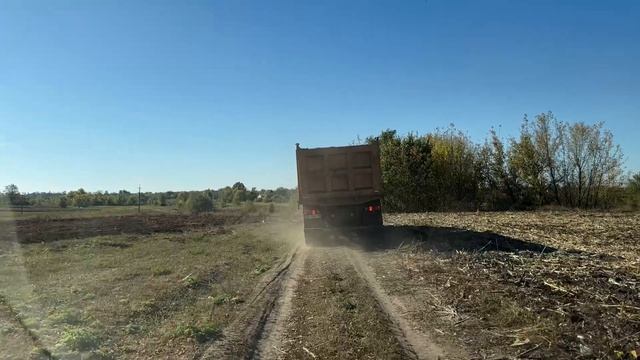 JCB 160W, SHAANXI, Камаз Завантаження та перевозка грунта смотреть онлайн