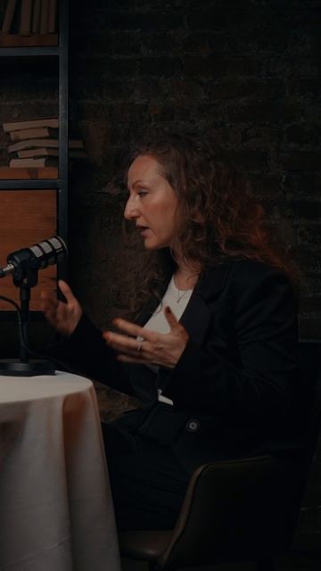 В СЛОВЕ ПАЦАНА БЫЛО БОЛЕЕ ТЫСЯЧИ АКТЕРОВ 😲 #галинастрижевская #словопацана #сериал #интервью смотреть онлайн