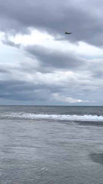 Адлер . Самолет посадка S-7 сентябрь 2022