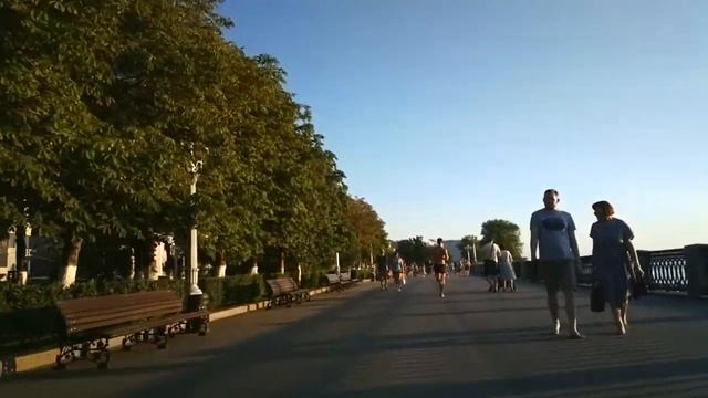 06⁄08⁄2017 Старая набережная и пробки на Волжском+набережная на Полевой смотреть онлайн