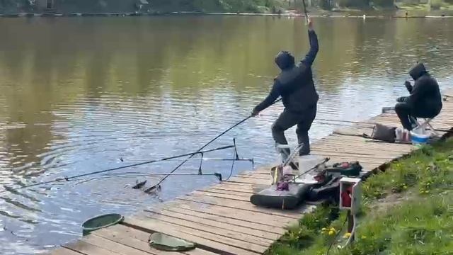 Осетр не заставил долго ждать смотреть онлайн