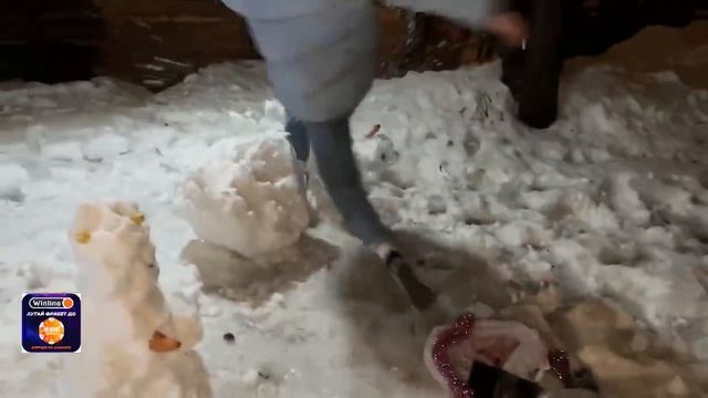 СНЕГОВИК УПАЛ смотреть онлайн