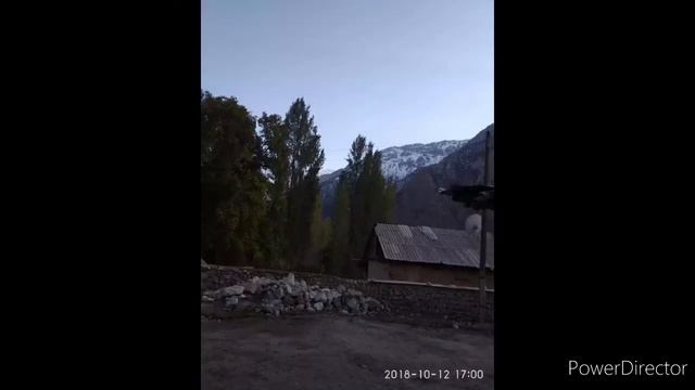 Хосияти Зарафшони Чавони мегузаштас+Зиндаги маъно надорад смотреть онлайн