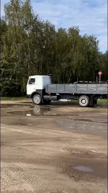 Как я езжу на Мазе/ Как правильно заезжать в гараж/Брес смотреть онлайн