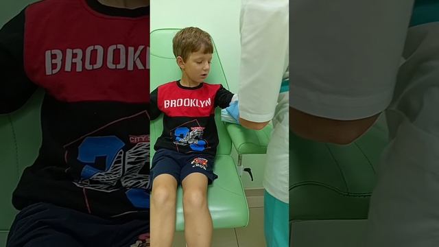 у моего брата берут кровь из вены😧😬 смотреть онлайн